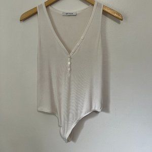 GBTSO Ribbed Henley Button Front Bodysuit White Size L